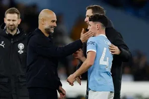 Pep Guardiola thừa nhận Man City sử dụng Phil Foden 'trái với tiềm năng'
