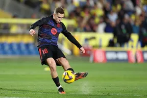 Chelsea được cảnh báo phải trả hơn 60 triệu euro để sở hữu tiền vệ của Barcelona