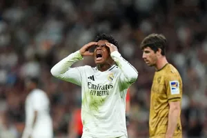 Thần đồng Real Madrid thất vọng vì quyết định số áo của CLB