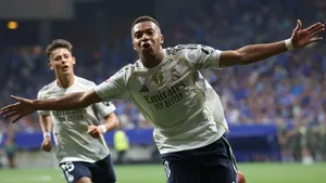 Mbappe lập cú đúp giúp Real Madrid thắng tại Oviedo