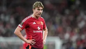 Rasmus Hojlund nhận tin dữ từ HLV Amorim ngay trước trận gặp Fulham