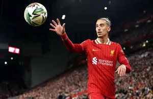 Hậu vệ trái Liverpool có thể trở lại Olympiacos dưới dạng cho mượn