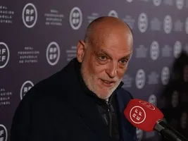 Chủ tịch La Liga cảnh báo Premier League về chi tiêu – ‘Tôi đồng ý với Robert Lewandowski’