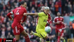 Liverpool hòa Spurs phút 90 do lỗi chiến thuật của Arne Slot