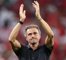 Enrique khẳng định PSG 'đá bay' vì có nhiều hơn 11 ngôi sao