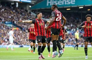 Bournemouth giật lại 1 điểm phút cuối