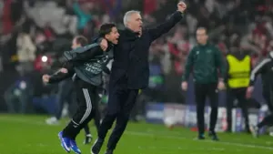Mourinho và thực tại nghiệt ngã ở Benfica