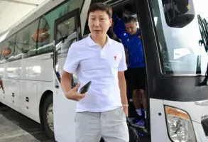 Thầy trò HLV Kim Sang-sik lên đường bảo vệ chức vô địch U23 ĐNA