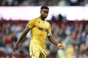 Marc Guehi tiếp tục từ chối gia hạn với Crystal Palace