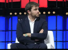  Bom Tấn 30 Triệu Bảng cập bến Liverpool