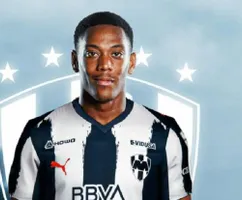 Anthony Martial cập bến Monterrey, trở thành đồng đội Ramos