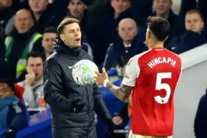 Vì sao nghệ thuật 'câu giờ' của Arsenal lại khiến đối thủ ức chế đến vậy?