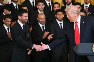 Từ chối Biden và xuất hiện cùng Trump: Messi và màn xuất hiện lịch sử ở Nhà Trắng