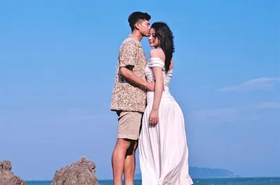 Vợ Văn Đức ‘3 năm 2 lứa’ vẫn đầy gợi cảm