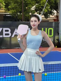 Hoa hậu Đỗ Thị Hà gây chú ý với phong cách thời trang nổi bật trong làng pickleball