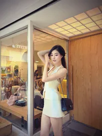 Đặng Thu Huyền khiến fan “đứng ngồi không yên” khi khoe body cực phẩm dịp Trung thu