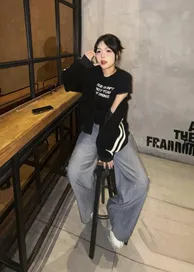 Quỳnh Kiera, nữ trọng tài billard khiến mọi tay cơ xao xuyến