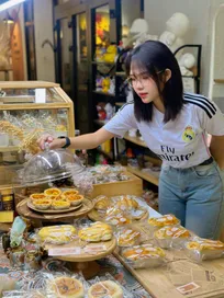 Quỳnh Kiera, nữ trọng tài billard khiến mọi tay cơ xao xuyến