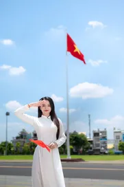 Vy Phan, nữ runner quyến rũ nhất làng chạy, khiến mạng xã hội dậy sóng