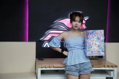 Quỳnh Kiera, nữ trọng tài billard khiến mọi tay cơ xao xuyến