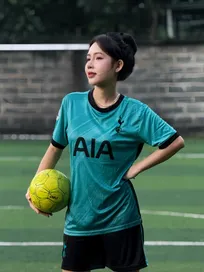 Quỳnh Kiera, nữ trọng tài billard khiến mọi tay cơ xao xuyến