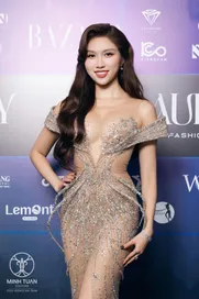 Dòng trạng thái của MC “chân dài nhất Việt Nam” khiến fan xuýt xoa