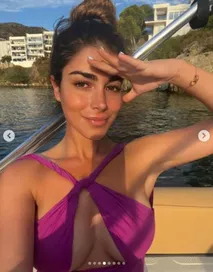 Thủ thành Ter Stegen khoe bạn gái mới sau 3 tháng bỏ vợ