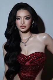 Tài sắc vẹn toàn: Đinh Y Quyên – bác sĩ H’rê nổi bật tại Miss Grand Vietnam 2025