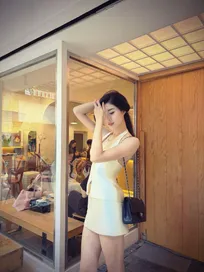 Đặng Thu Huyền khiến fan “đứng ngồi không yên” khi khoe body cực phẩm dịp Trung thu