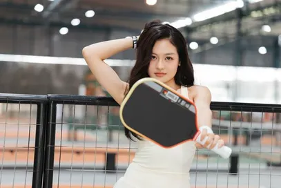 Diễn viên Thùy Anh bắt trend muộn 'môn thể thao thị phi'