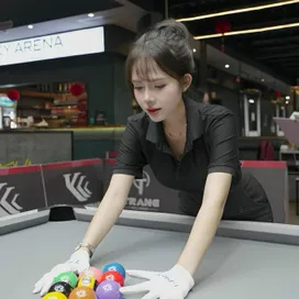 Quỳnh Kiera, nữ trọng tài billard khiến mọi tay cơ xao xuyến