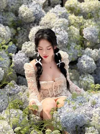 Chỉ với một khoảnh khắc, Loan Barbie khiến netizen gọi tên “Aurora đời thực”