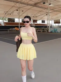 Cao Quyên bất ngờ gây bão mạng xã hội với vẻ đẹp cuốn hút