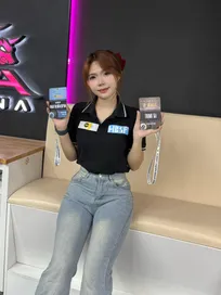 Quỳnh Kiera, nữ trọng tài billard khiến mọi tay cơ xao xuyến