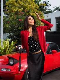 Trần Hồng Nhung: Vẻ đẹp hòa quyện giữa sự kiên cường và quyến rũ