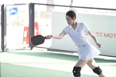 Dàn hoa hậu rực rỡ khuấy đảo sân đấu tại giải Pickleball Việt Nam 2025