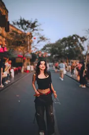 Vy Phan, nữ runner quyến rũ nhất làng chạy, khiến mạng xã hội dậy sóng