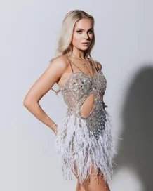 Vẻ đẹp “thiên thần” khiến fan tiếc ngẩn ngơ khi cô rút khỏi Miss Universe 2025