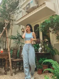 Nhan Sắc “Kẻ Bị Ghét” Của Cô Công Nhân Làng Trong Phố: Xinh Đẹp Nhưng Lại Gây Mối Thù Đẫm Máu