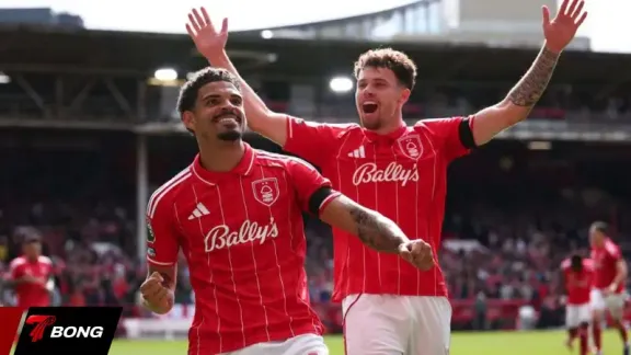 Nottingham Forest 4-1 Burnley: Morgan Gibbs-White lập hat-trick siêu hạng