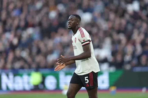 Konate của Liverpool vẫn là mục tiêu của hai đại gia châu Âu