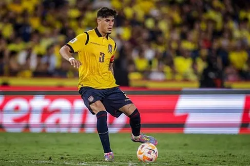 Piero Hincapie gửi tín hiệu tích cực về Arsenal