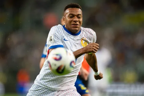 ĐÁNH GIÁ CẦU THỦ | Pháp 2-1 Iceland: Kylian Mbappé vượt qua kỷ lục của Thierry Henry trong chiến thắng vòng loại World Cup