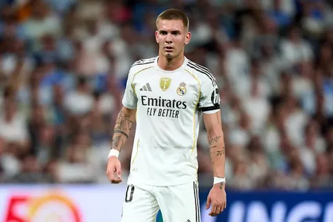 Thần đồng Real Madrid ý thức rõ phải nỗ lực để giành lại suất đá chính