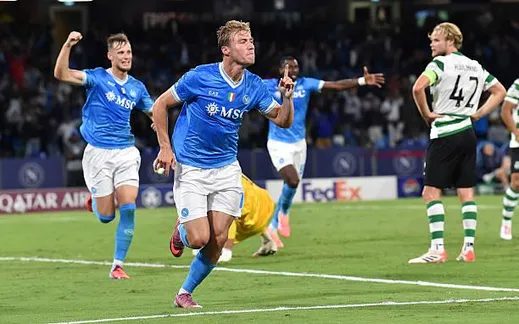 Napoli nhọc nhằn "vượt ải" Sporting