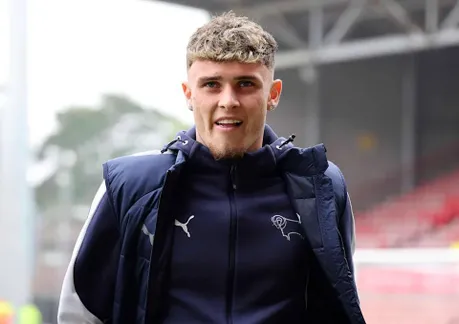 Celtic chuẩn bị chiêu mộ cựu tiền vệ Liverpool trong bước chuyển lớn