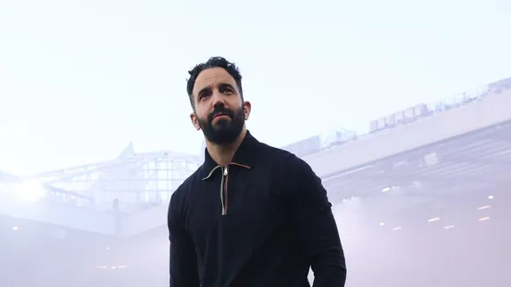 Man Utd bị yêu cầu loại bỏ bản hợp đồng 50 triệu euro từ PSG