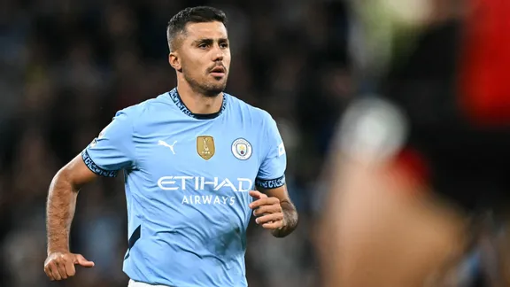 Man City tiếp tục nhận tin buồn từ Rodri