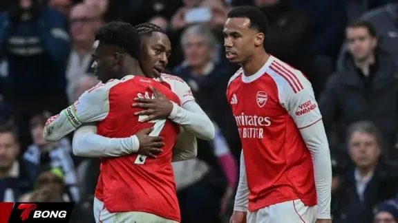 Arsenal Bỏ Xa Man City 7 Điểm Sau Vòng 29