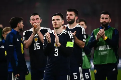 Scotland thua Hy Lạp nhưng Belarus gây sốc với Đan Mạch, giữ kịch tính cho bảng đấu vòng loại World Cup